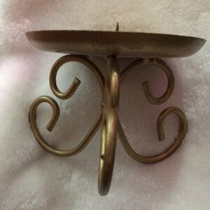 Elegant Gold Wall Sconce